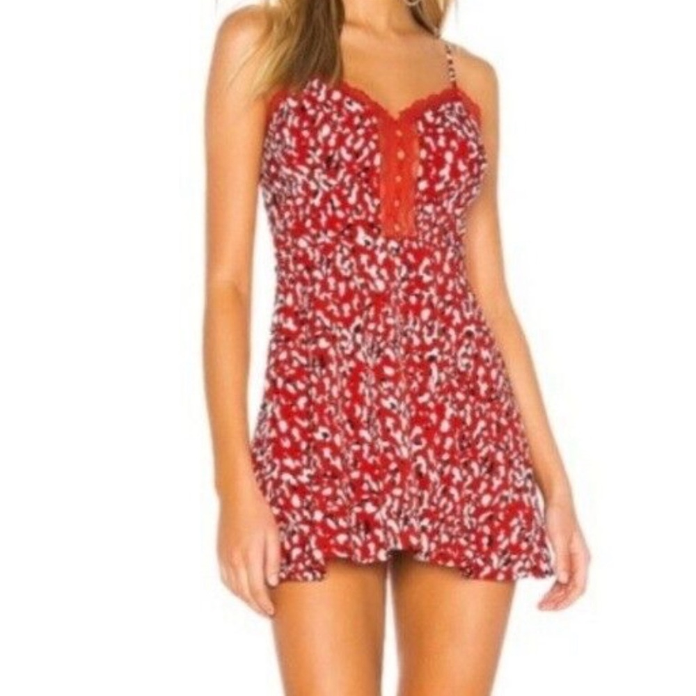 Superdown BRIANA MINI DRESS IN RED LEOPARD
